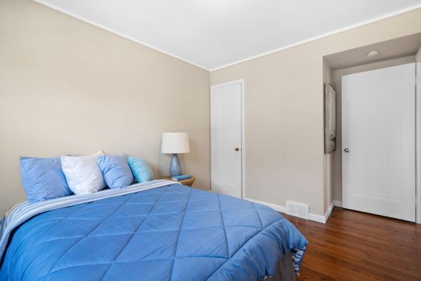 DE Listing image placeholder