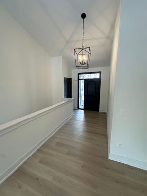Interior, Pendant Lights, Wood Texture Flooring