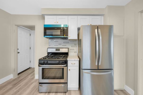 Interior, Kitchen, Stainless Steel Appliances, Wood Texture Flooring