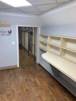 Interior, Walk-in Closets, Wood Texture Flooring