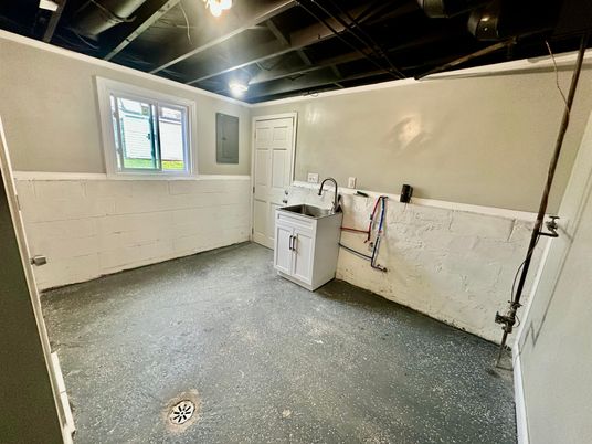 Empty room, Interior, Washer