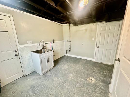 Interior, Washer