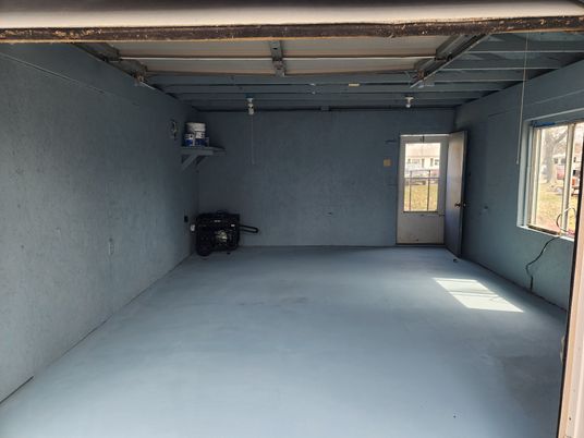 Garage, Interior