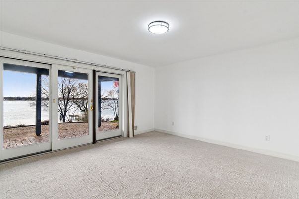 Empty room, Interior, Water