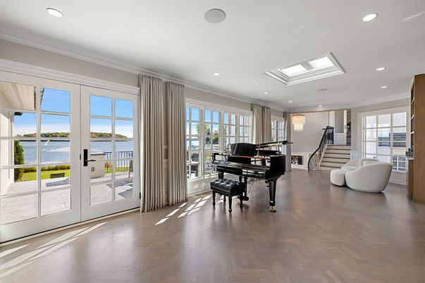 Interior, Piano, Recessed Lighting, Water, Wood Texture Flooring