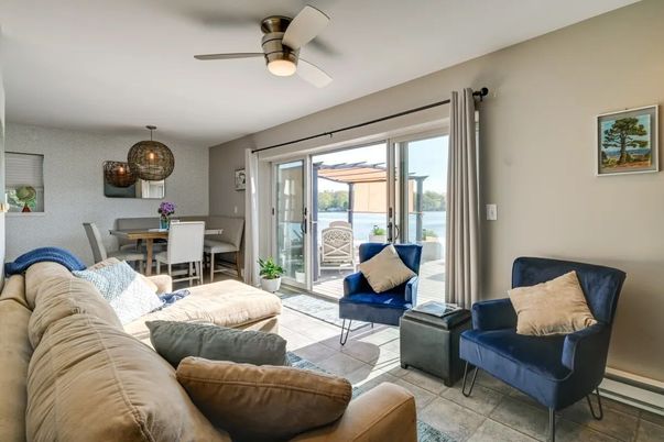 Dining room, Interior, Living room, Water