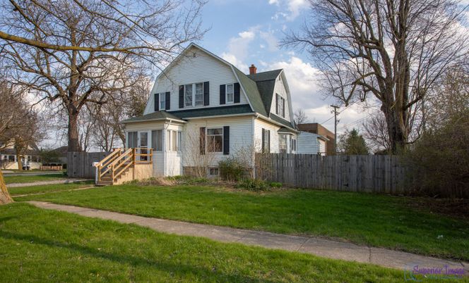 Backyard, Exterior, Facade, Farmhouse