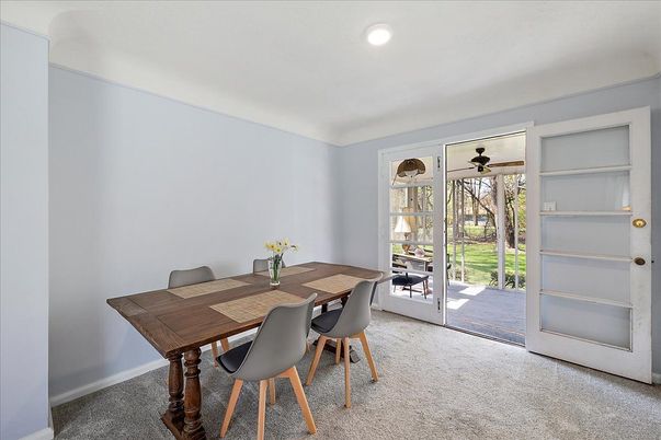 Dining room, Interior, Recessed Lighting