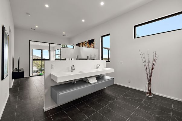 Bathroom, Dual Sink Vanities, Interior, Recessed Lighting