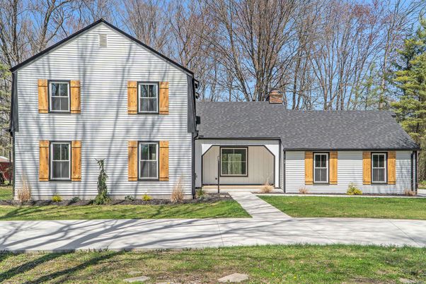 Exterior, Facade, Farmhouse