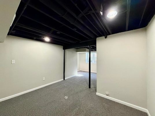 Empty room, Interior, Recessed Lighting
