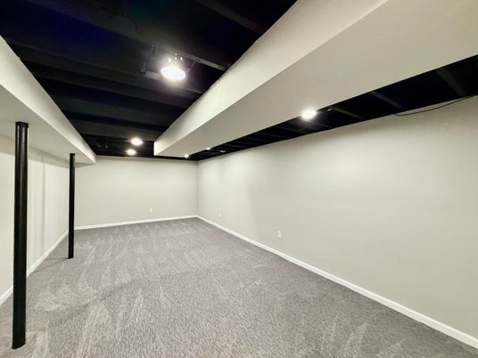 Empty room, Interior, Recessed Lighting