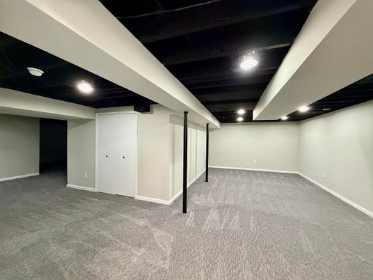 Empty room, Interior, Recessed Lighting