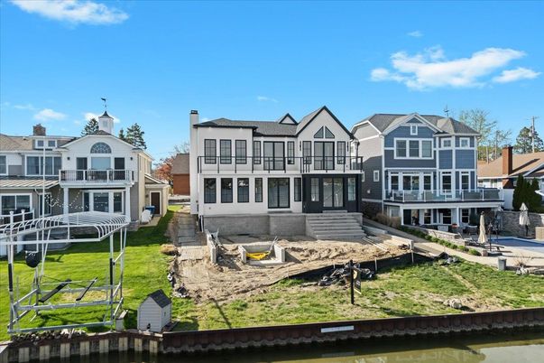 Exterior, Facade, Queen Anne Victorian