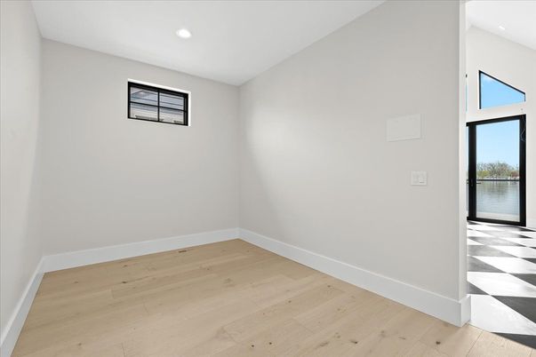 Empty room, Interior, Recessed Lighting, Water, Wood Texture Flooring