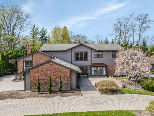 Exterior, Facade, Brick Facade, Split Level