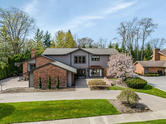 Exterior, Facade, Brick Facade, Split Level