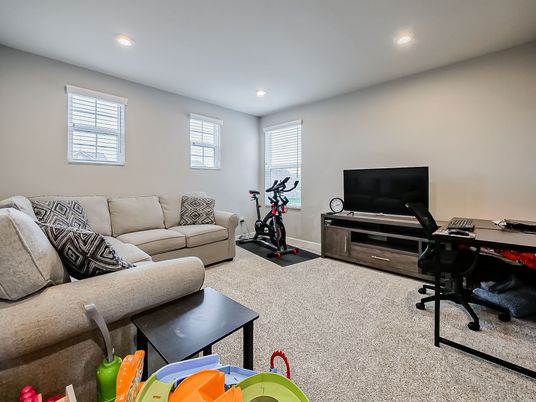 Fitness Equipment, Home Office, Interior, Living room, Recessed Lighting