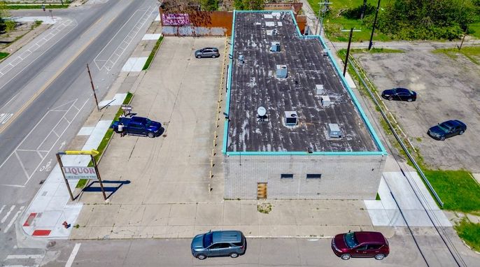 Exterior, Drone