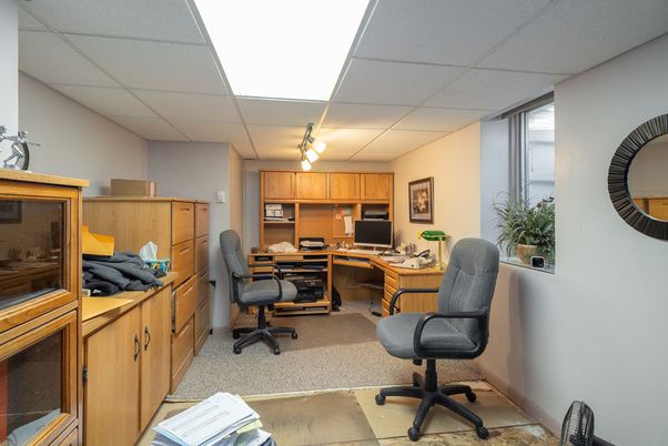 Home Office, Interior