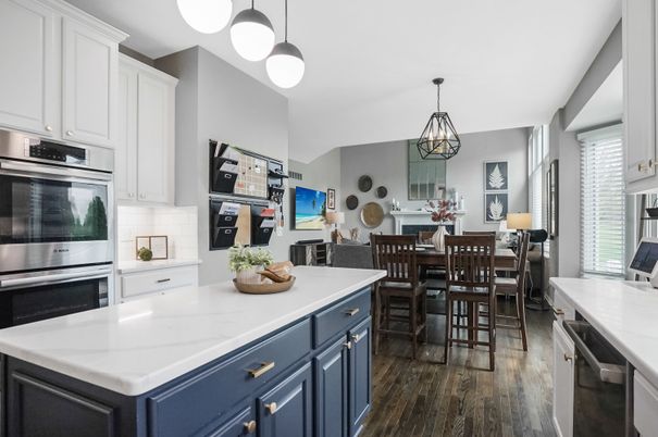 Dining room, Interior, Kitchen, Pendant Lights, Stainless Steel Appliances, Wood Texture Flooring