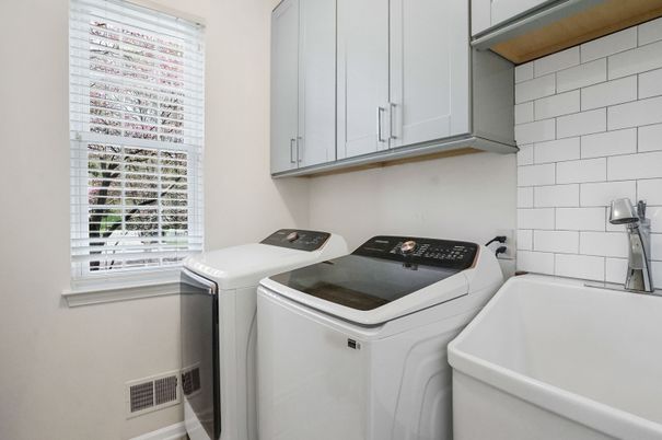 Interior, Washer