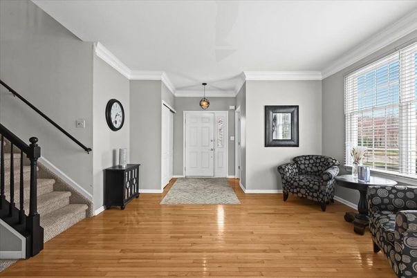 Interior, Pendant Lights, Wood Texture Flooring