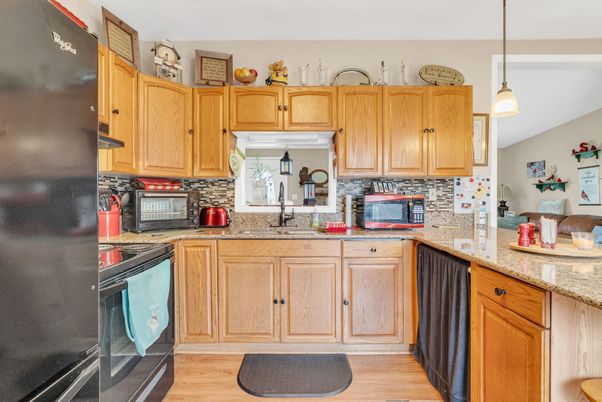 Interior, Kitchen, Pendant Lights, Wood Texture Flooring
