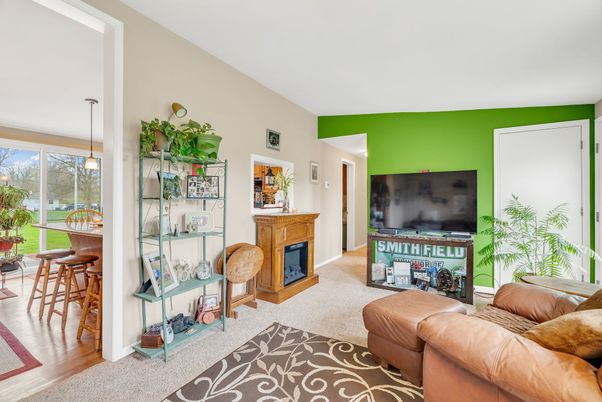 Fireplace, Interior, Living room, Pendant Lights