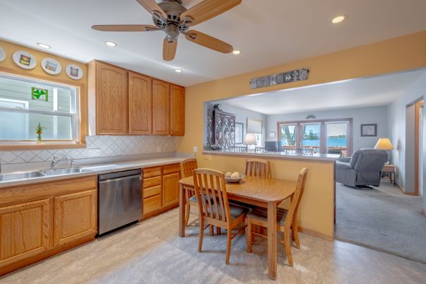 Dining room, Interior, Kitchen, Recessed Lighting, Water