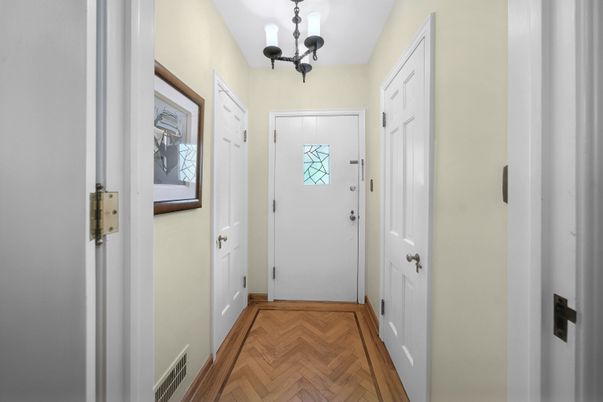 Chandelier, Interior, Wood Texture Flooring