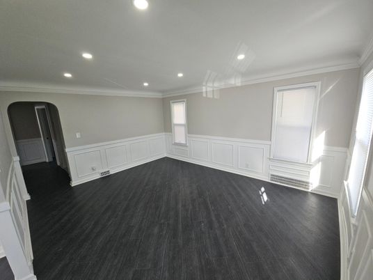 Empty room, Interior, Recessed Lighting, Wood Texture Flooring