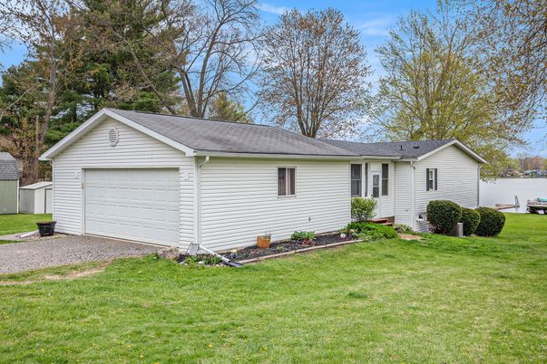 Backyard, Exterior, Water