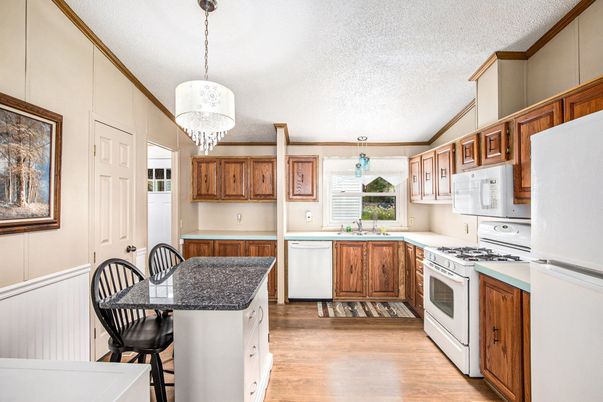Chandelier, Interior, Kitchen, Wood Texture Flooring