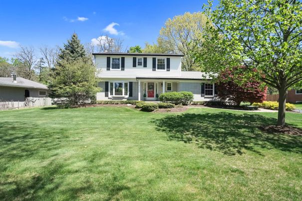 Backyard, Exterior, Facade, Split Level