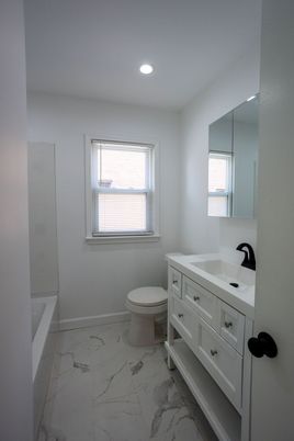 Bathroom, Interior, Marble, Recessed Lighting