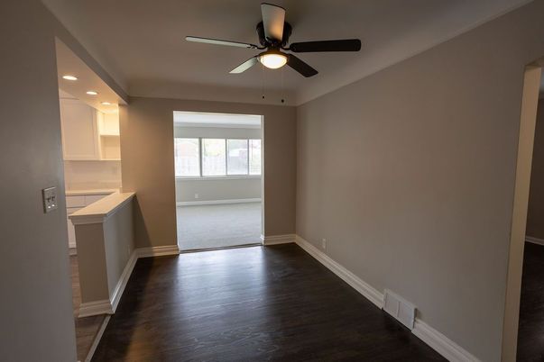 Empty room, Interior, Recessed Lighting, Wood Texture Flooring