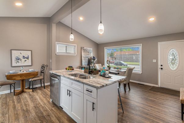 Dining room, Interior, Kitchen, Pendant Lights, Recessed Lighting, Wood Texture Flooring