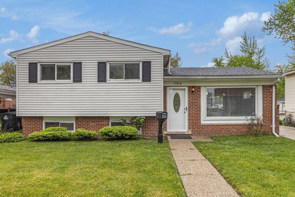Exterior, Facade, Brick Facade, Split Level