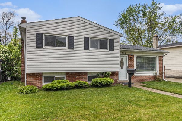 Exterior, Facade, Brick Facade, Split Level