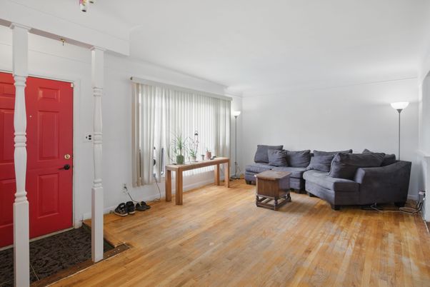 DE Listing image placeholder