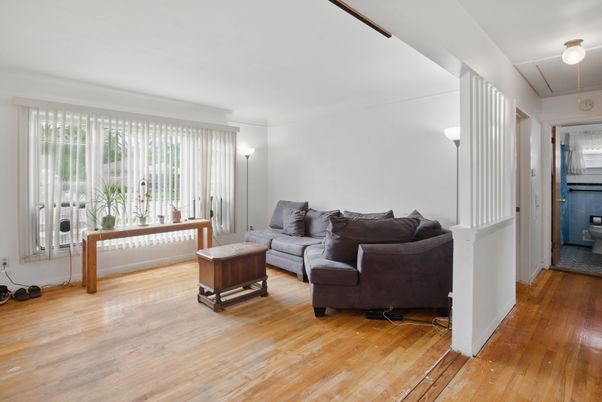 DE Listing image placeholder