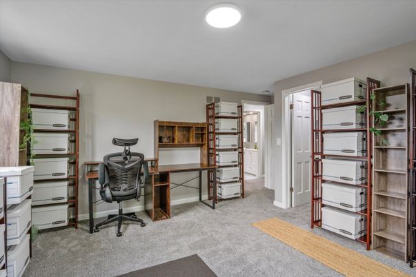 Home Office, Interior