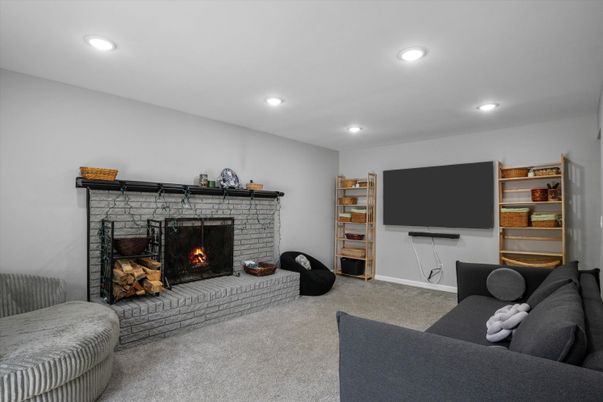 Fireplace, Interior, Living room, Recessed Lighting