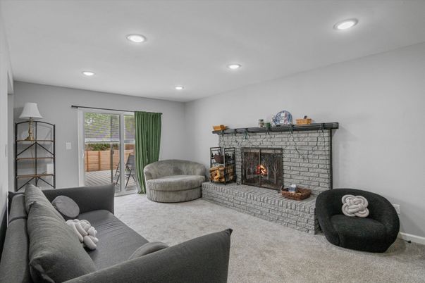 Fireplace, Interior, Living room, Recessed Lighting