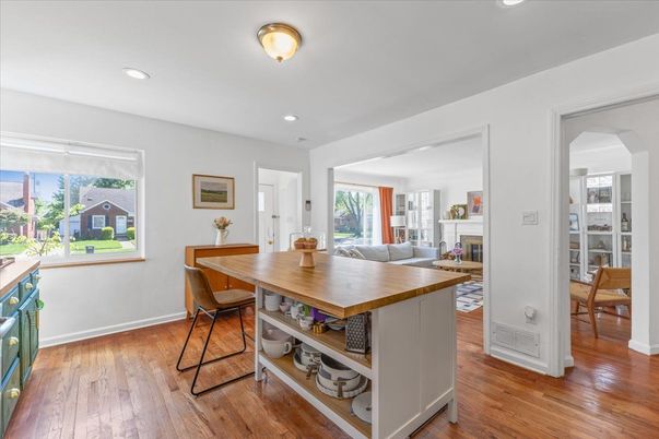 Dining room, Fireplace, Interior, Recessed Lighting, Wood Texture Flooring