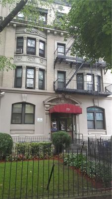 Exterior, Facade, Brownstone