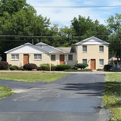 Exterior, Facade, Brick Facade, Split Level
