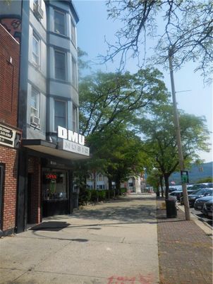 Exterior, Facade, Brick Facade, Rowhouse