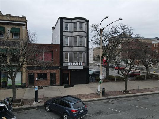 Exterior, Facade, Brick Facade, Rowhouse
